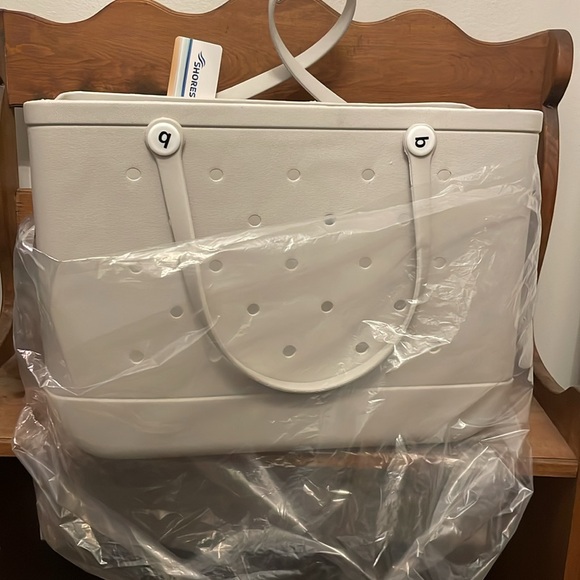 New Shoreside BEACH TOTE BAG Pool & 2 TOWELS LARGE Rubber Waterproof  *grey - Picture 2 of 8